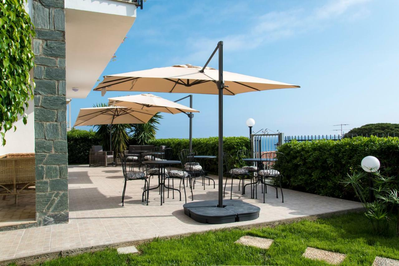 Bed and Breakfast L'Oasi Di Giorgia Читтаделла-дель-Капо Экстерьер фото